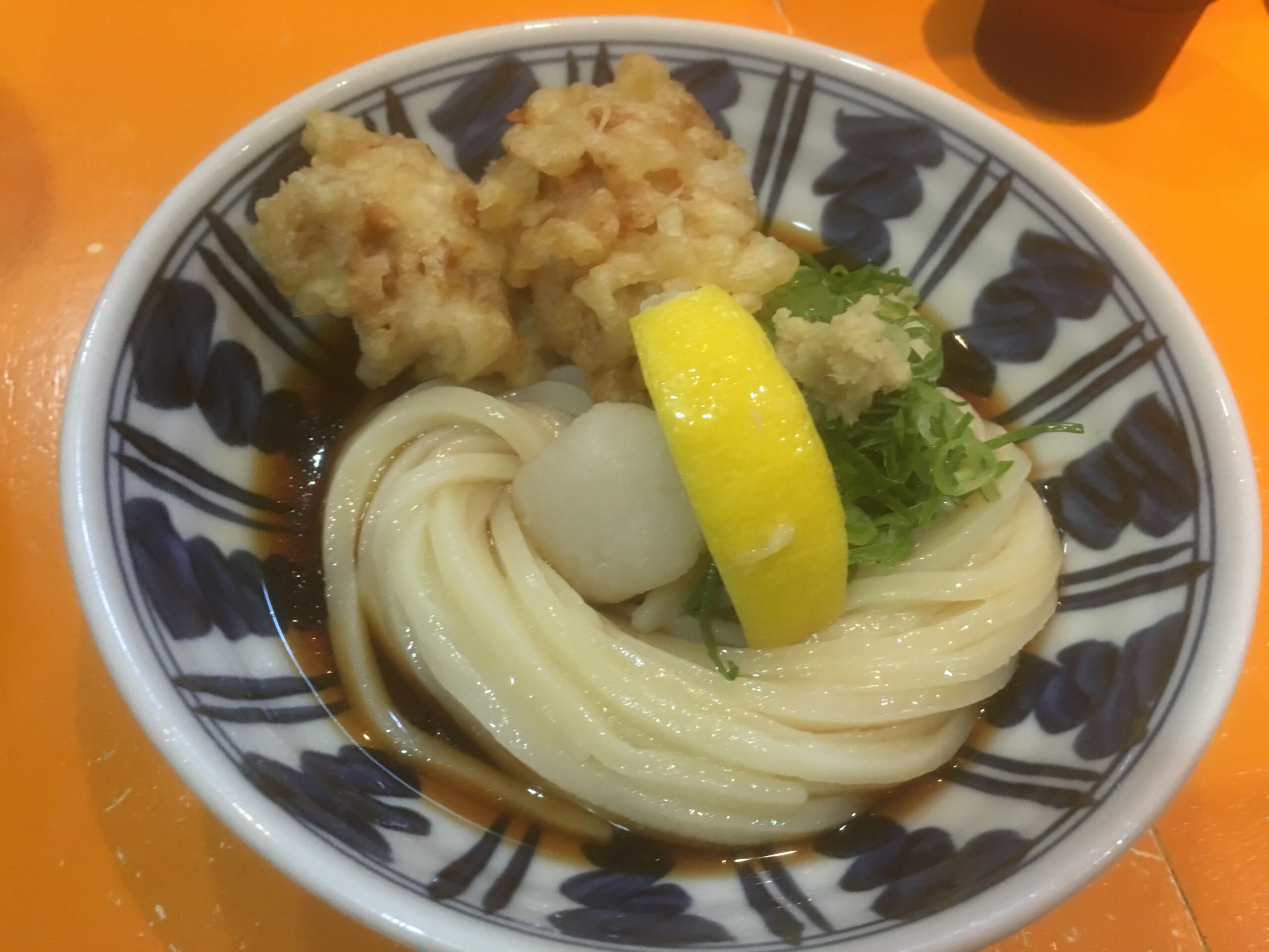 空飛ぶうどん