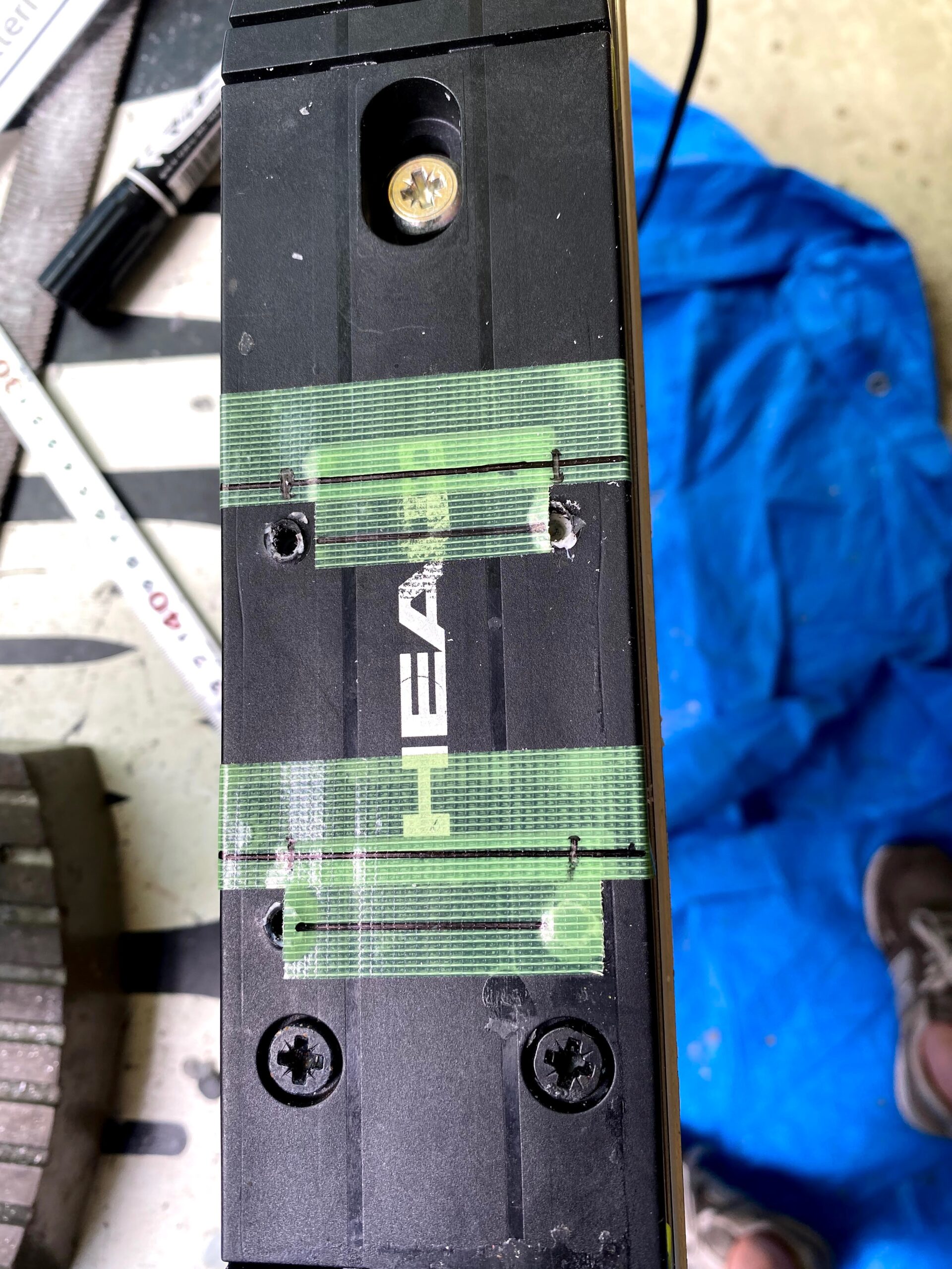 ヘッドプレート穴あけ