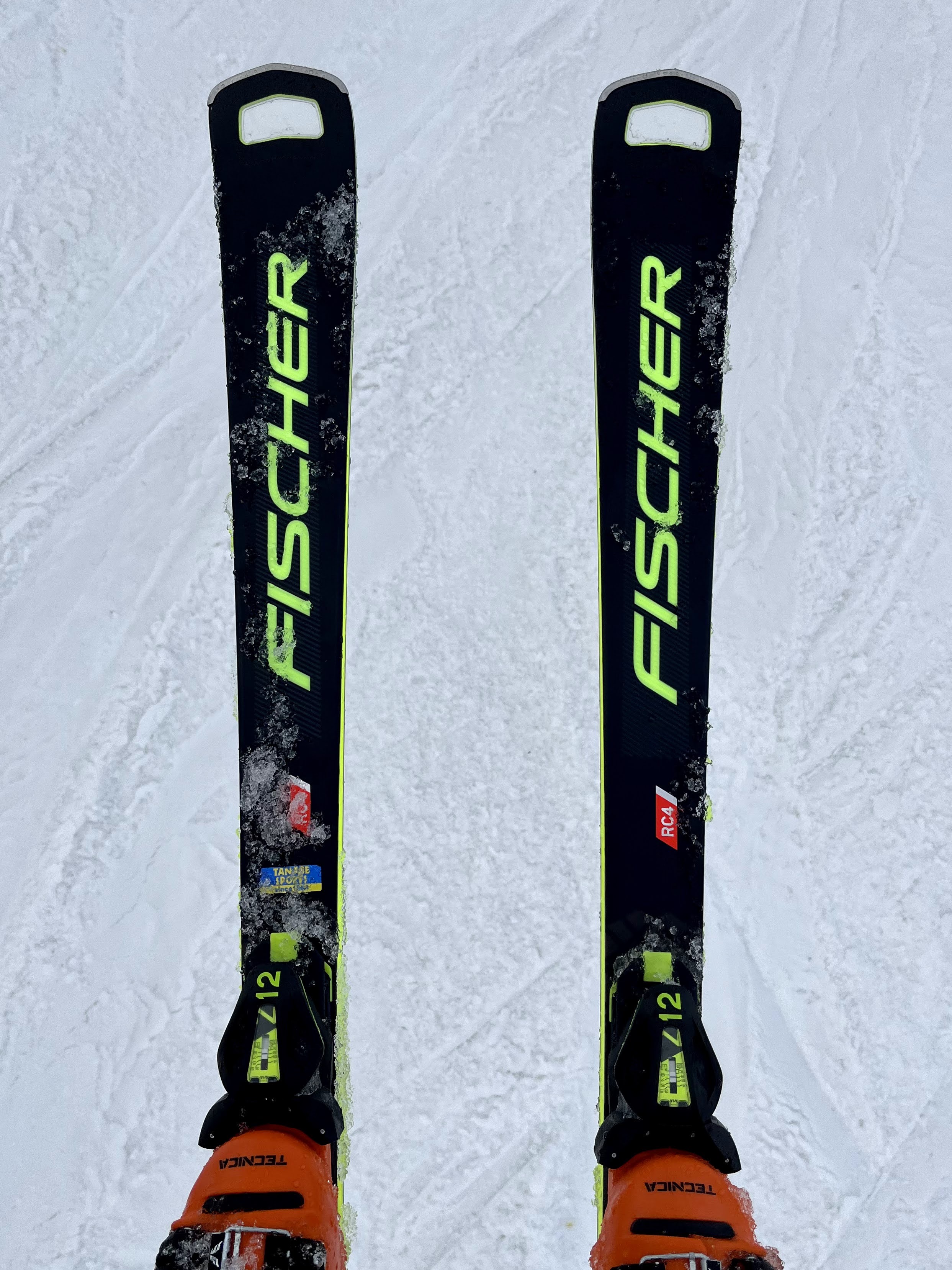 購入後調整ください基礎スキー　フィッシャー　金具付　165センチ　2023年モデル