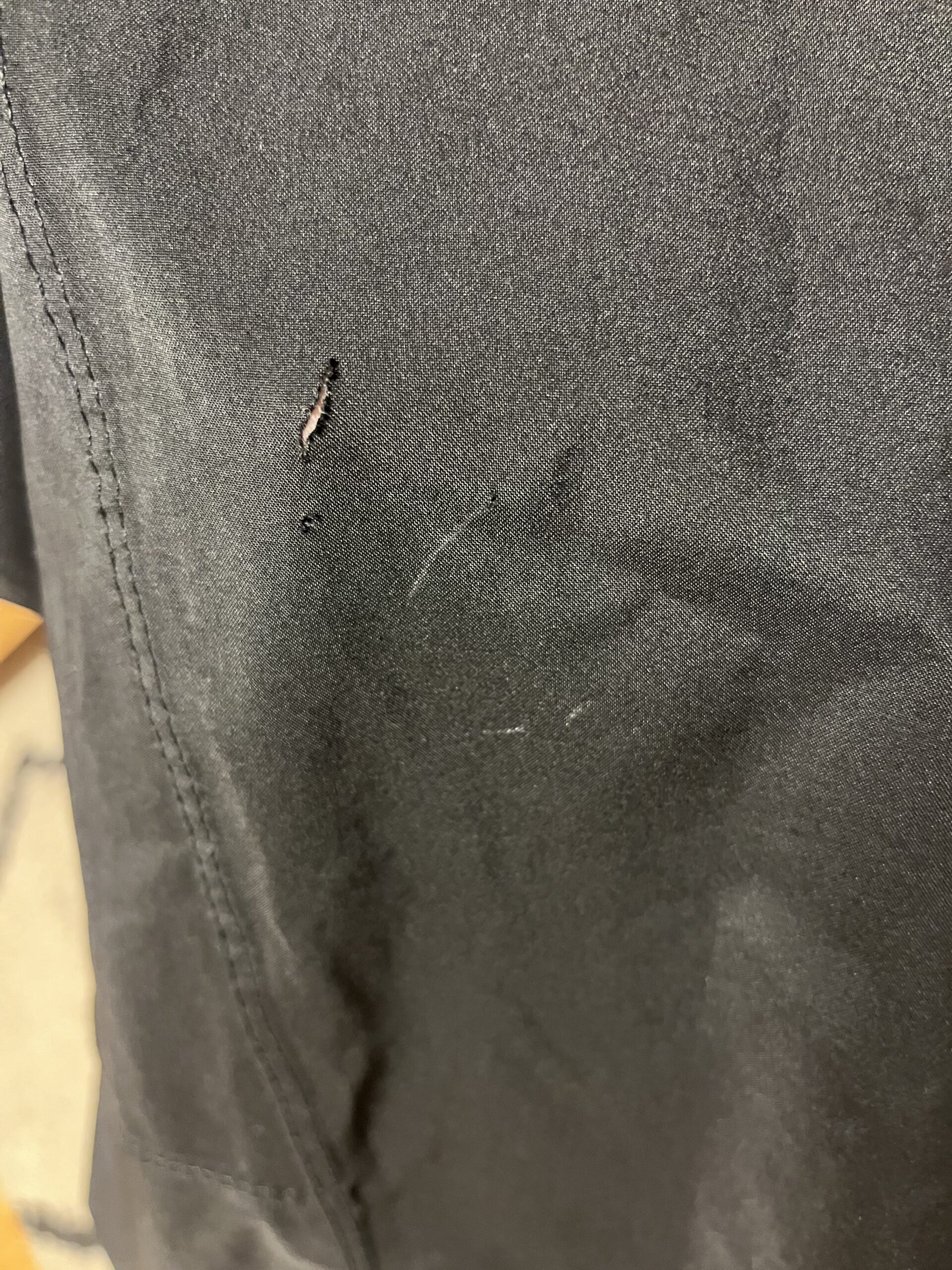 ワークマンカッパ破れ